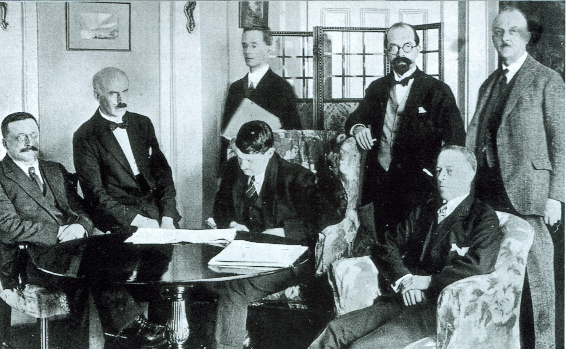 The Treaty delegates in London the day after the signing. (George Morrison)