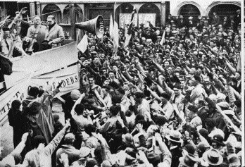 The salute being given at a Blueshirt meeting at Charleville, County Cork, April 1934. (Cork Examiner)