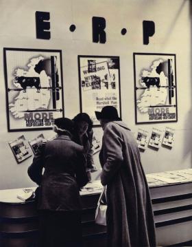 ERP exhibitions such as this were part of a propaganda programme that also used press releases, publications, posters, photographs, radio programmes, newsreel stories and films. (National Archives of Ireland)