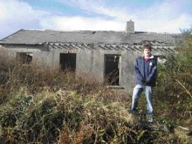 The ruin of Dreenlomane National School today, where Danno went to school.