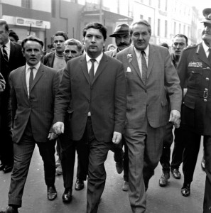 John Hume (centre) with Home Secretary James Callaghan (right), visiting Derry’s Bogside in August 1969. Less than five years earlier, Hume had chaired a cross-community ‘University for Derry Campaign’. (Larry Doherty)